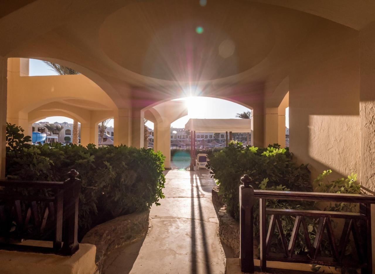 Курортный комплекс Sunny Days Palma De Mirette & 4*